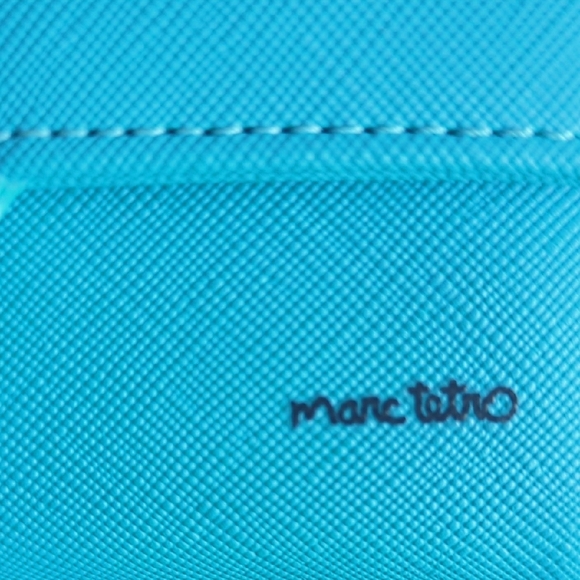 Stylish Blue Crossbody Bag with Dog Design - Picture 7 of 8